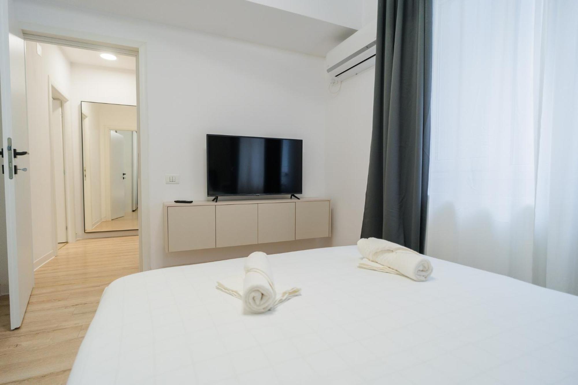 Elegant Gem Victoriei Avenue Apartment Bucureşti Ngoại thất bức ảnh